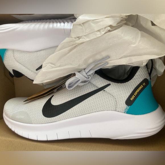 Nike Flex Experience Run 12 - Picture 3 of 5